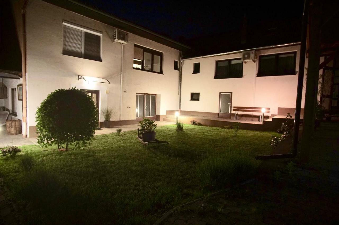 Das Tulpen Apartment Weiden am See Dış mekan fotoğraf